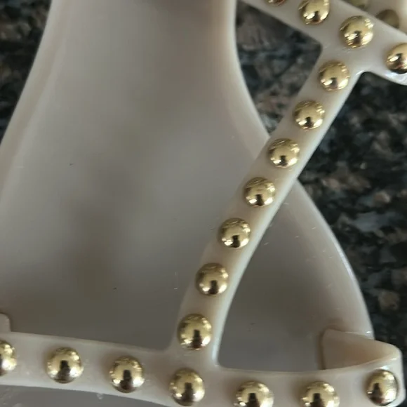 GIVENCHY SANDALS JELLY BEIGE W GILD STUDS T STRAP SLIP ON SIZE 38 - Picture 3 of 6